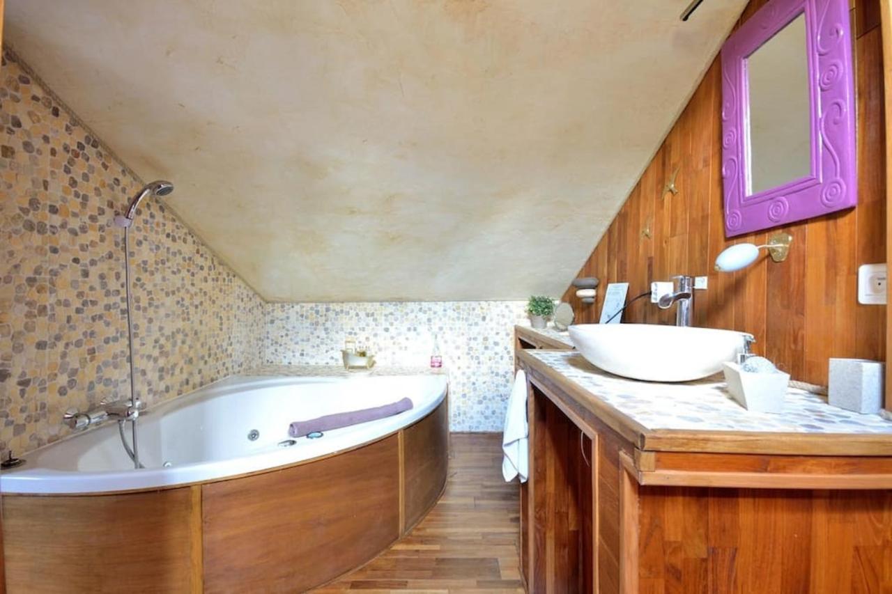 La Vignarelle Bed & Breakfast Callas Exterior photo