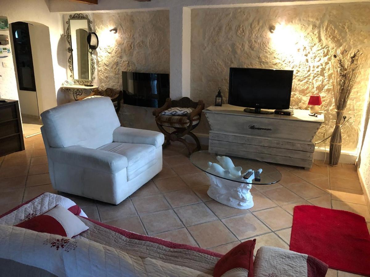 La Vignarelle Bed & Breakfast Callas Exterior photo